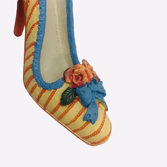 My Treasure Vintage 1999 Mini High Heel Shoe Figurine Embossed Roses 4.5" - Picture 7 of 12